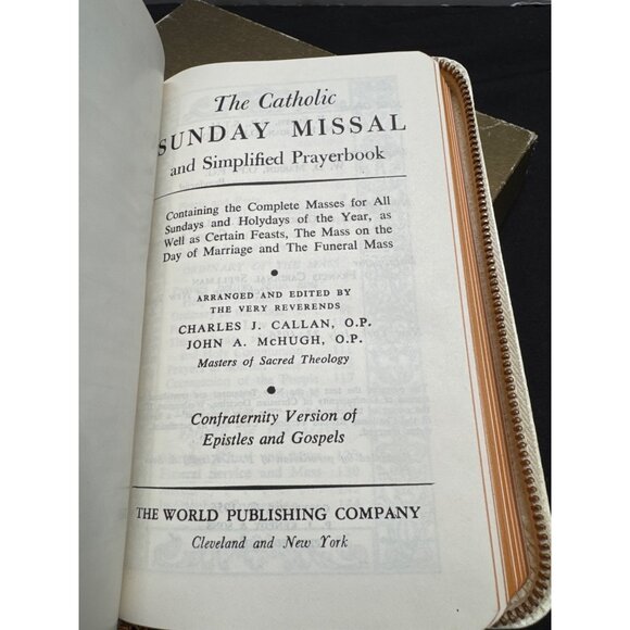 Vintage 1956 Catholic Sunday Missal With Gold Cross & Zipper Closure - Picture 11 of 14